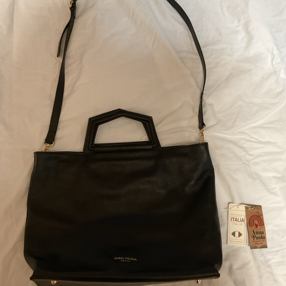 Anna Paola Black Leather Tote with Crossbody Strap. NWT